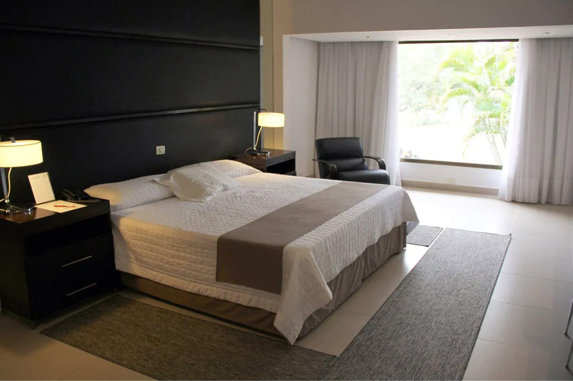 Yacht & Golf Club Paraguayo, A Tribute Portfolio Resort Lambare エクステリア 写真