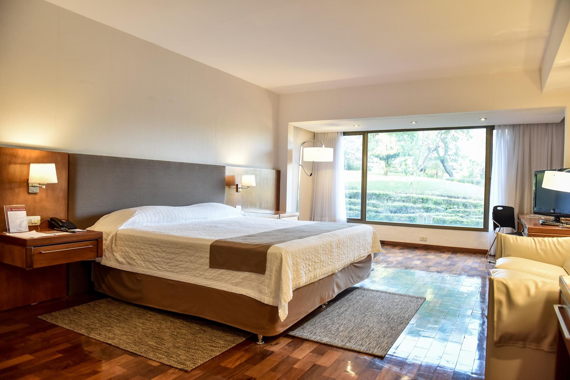 Yacht & Golf Club Paraguayo, A Tribute Portfolio Resort Lambare エクステリア 写真