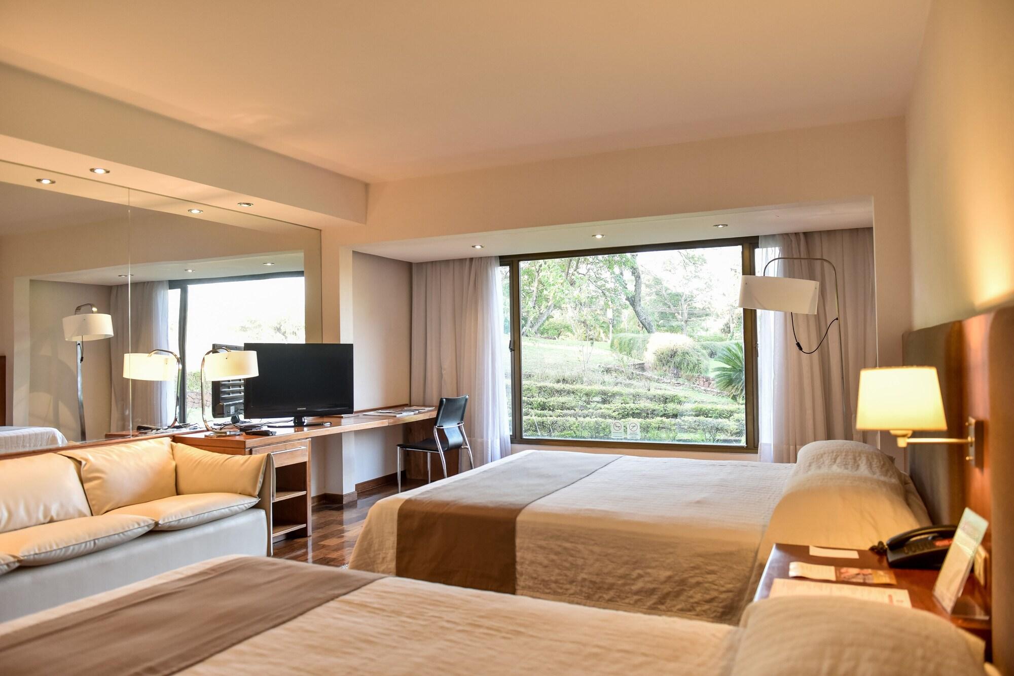 Yacht & Golf Club Paraguayo, A Tribute Portfolio Resort Lambare エクステリア 写真
