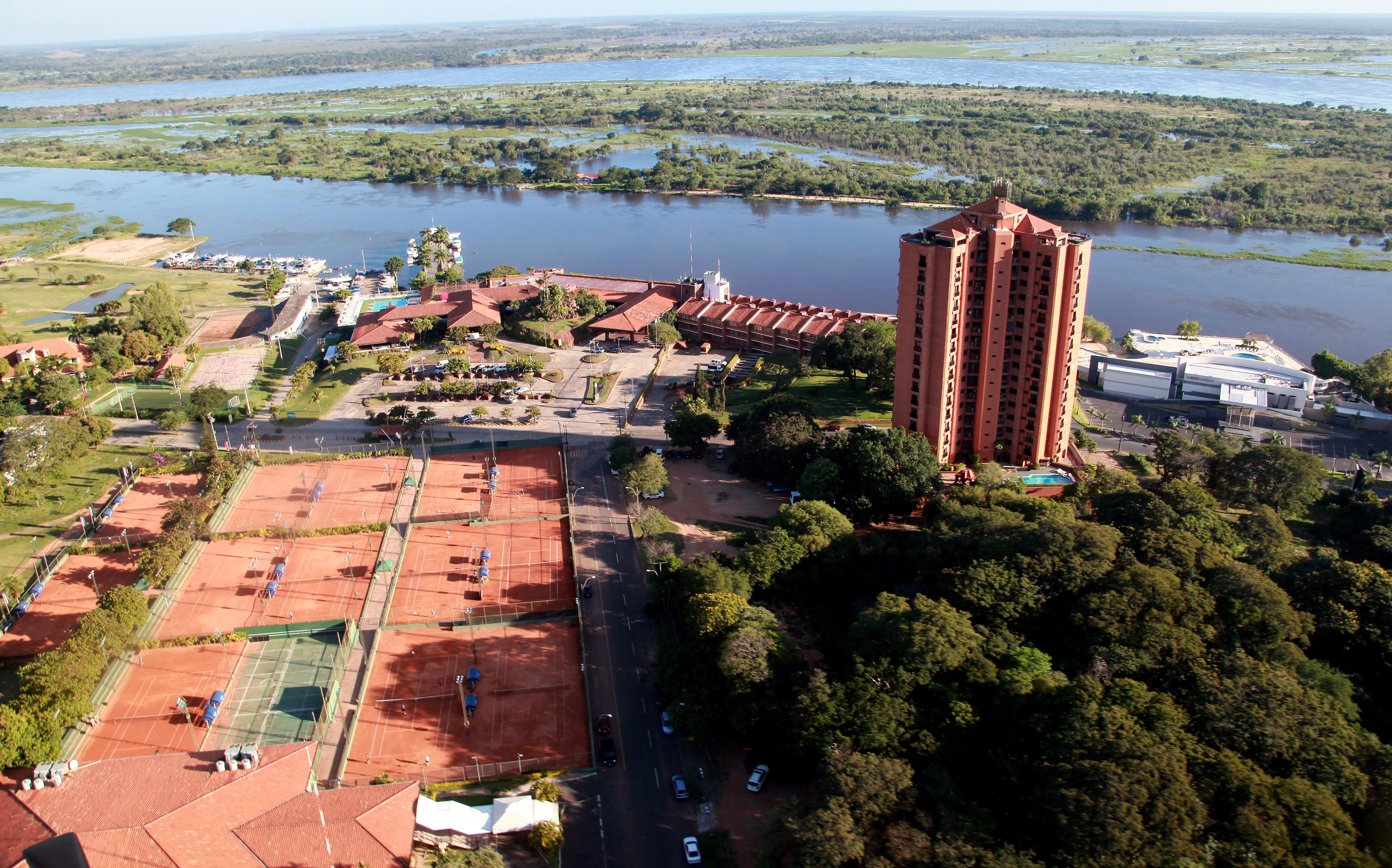 ホテル リゾート アンド カジノ ヨット & ゴルフ クラブ パラグアイ アスンシオン エクステリア 写真